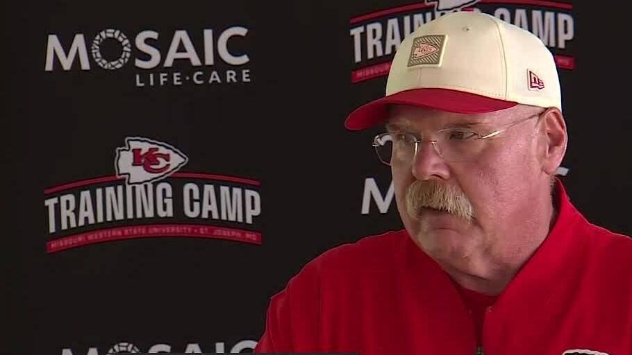 Andy Reid offers support to Eric Bieniemy and his family