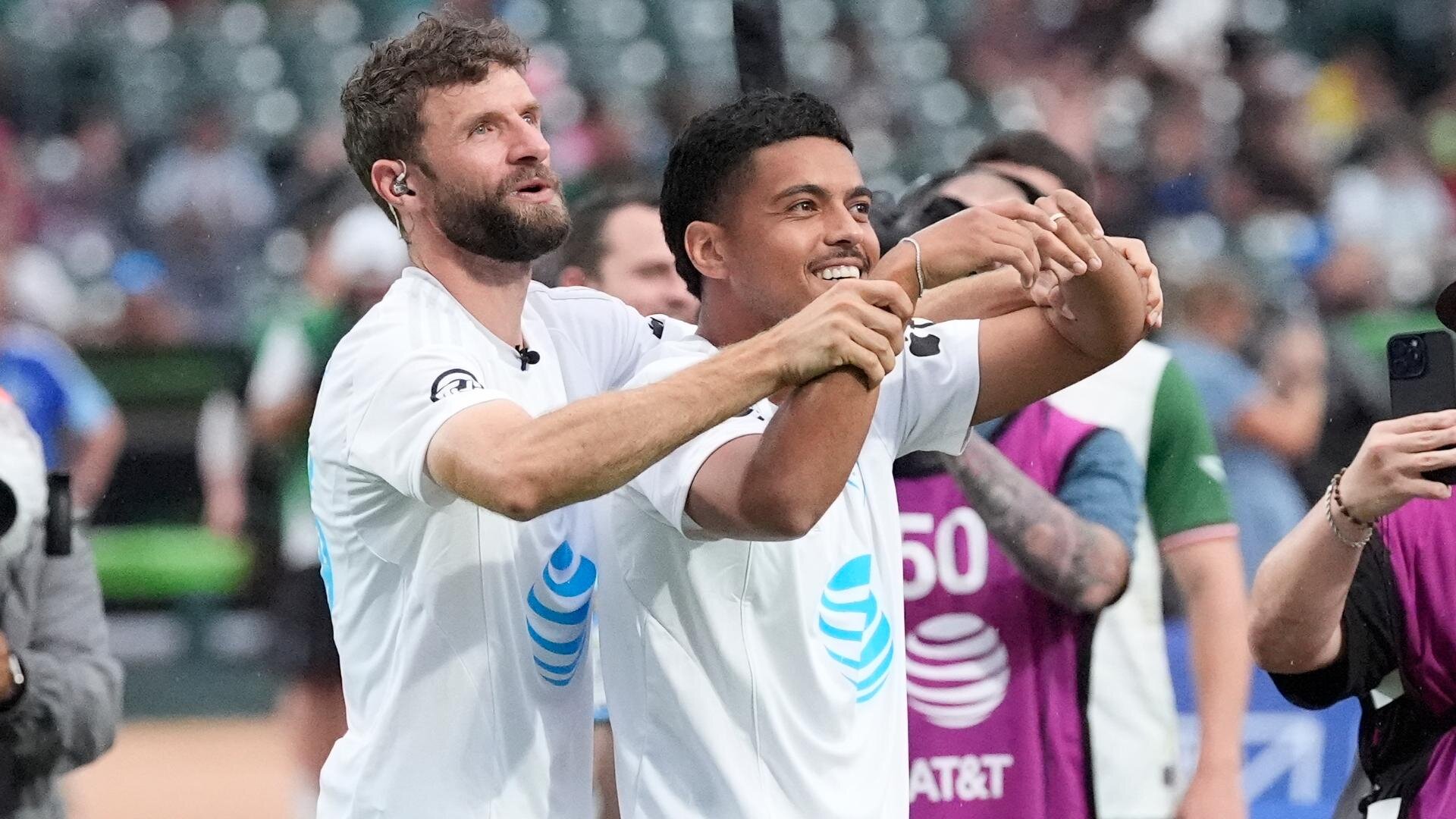 Müller, Evander put on a show during the MLS All-Star Shooting Challenge