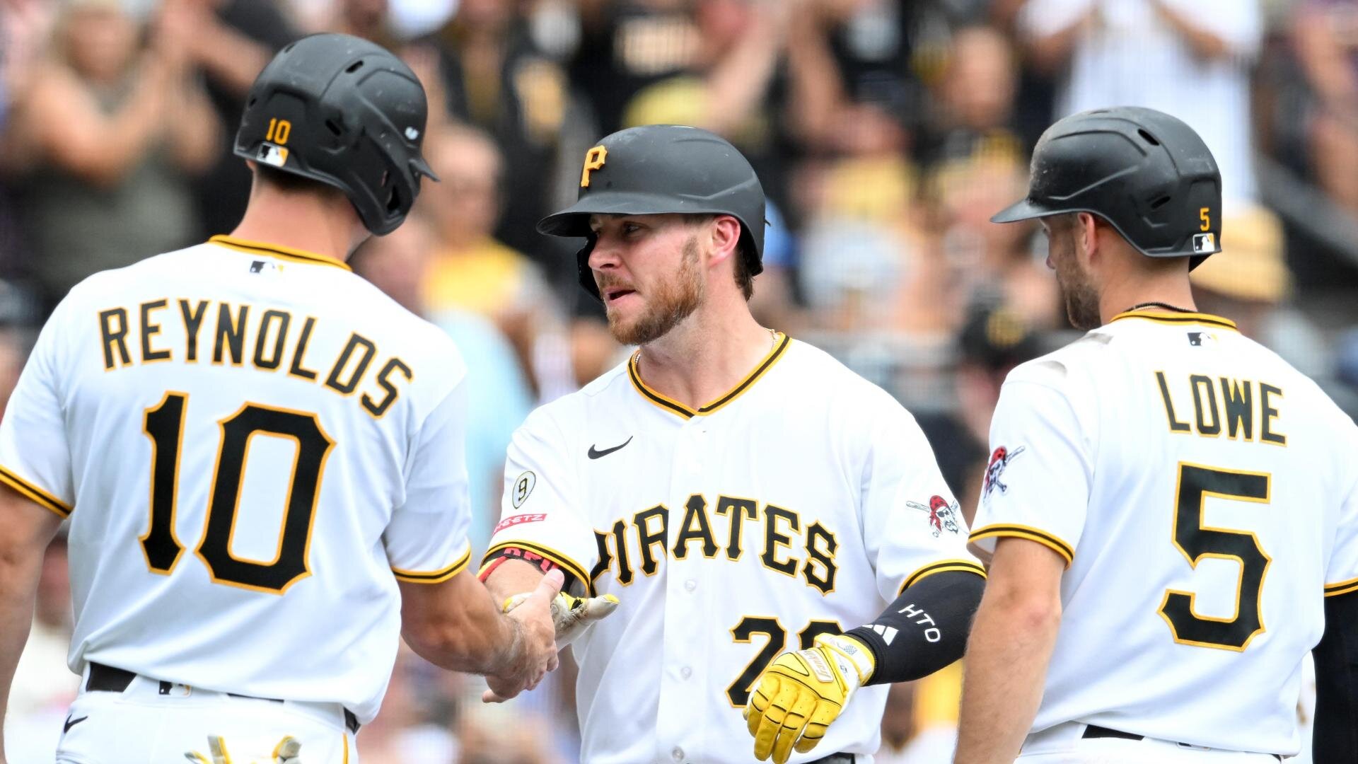 Pirates avoid the sweep and down the Cubs 8-7