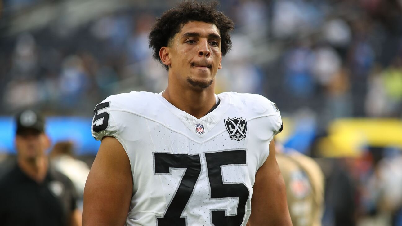 Three-time Pro Bowl guard Andrus Peat announces NFL retirement