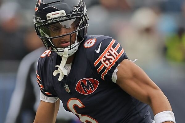 Bears' Poles, Johnson frustrated by NB Gordon's latest injury