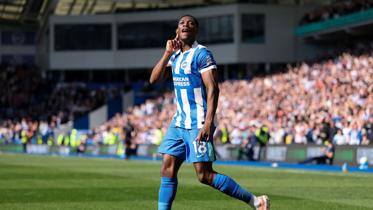 Chelsea complete the signing of Danny Welbeck from Brighton