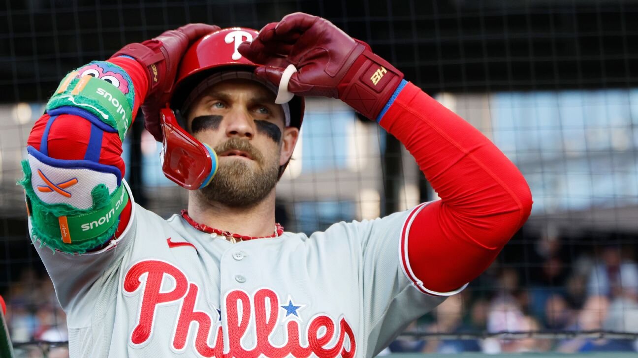 Bryce Harper returns to Phillies' outfield after Luis Arraez trade