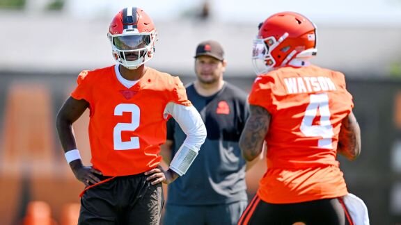 Who will Browns' starting QB be: Deshaun Watson or Shedeur Sanders?