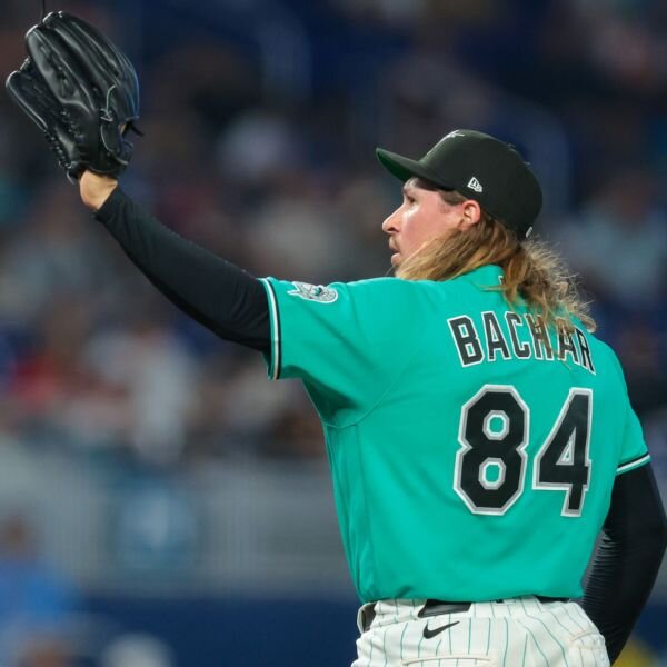 Marlins' losing streak hits franchise-high 12 after sweep