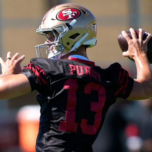 Brock Purdy, 49ers practice with 'leader' Shanahan watching