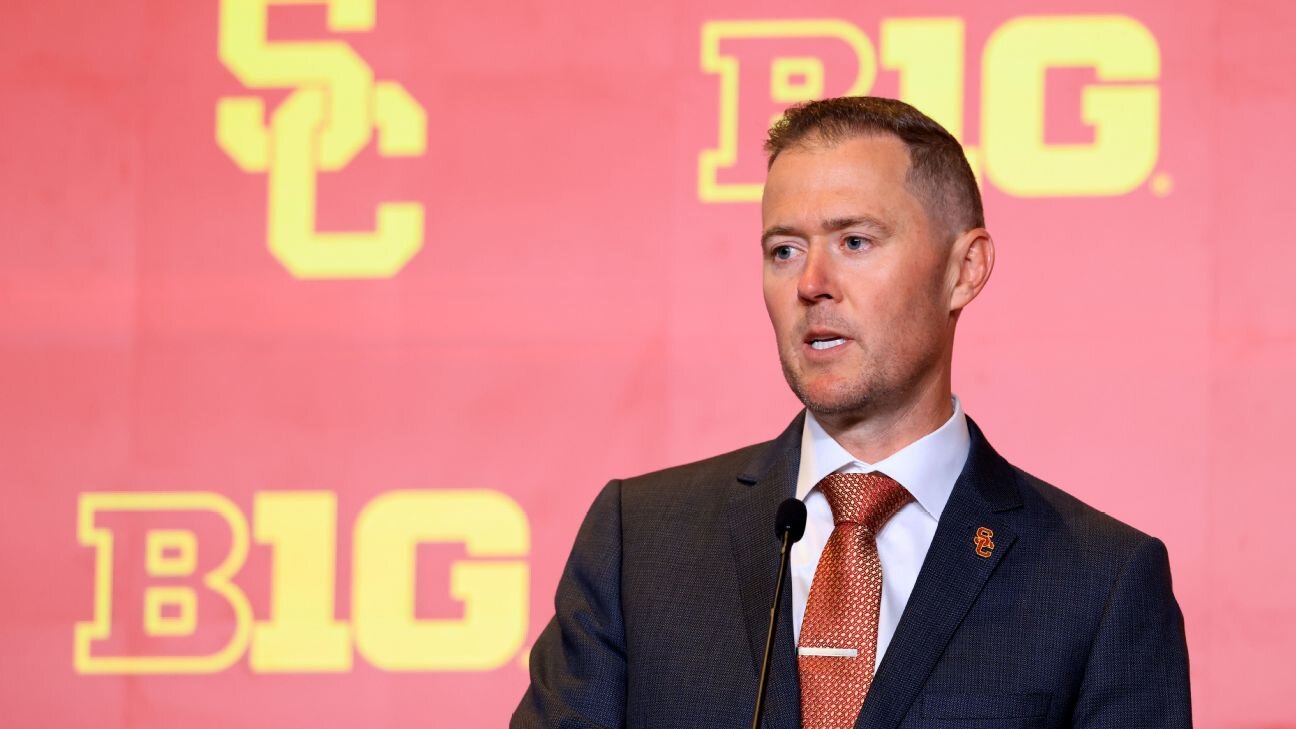 USC coach Lincoln Riley not bothered by higher expectations