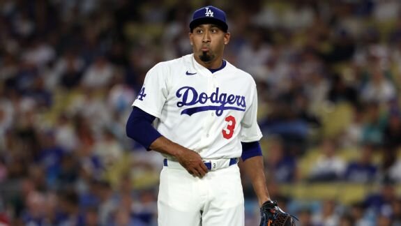Fantasy baseball: Edwin Diaz back to saving games for Dodgers and more Thursday news
