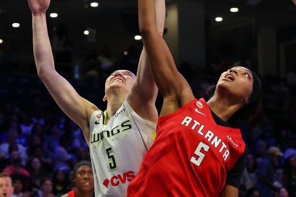 Source: WNBA won't punish Bueckers, Reese for apparent wager
