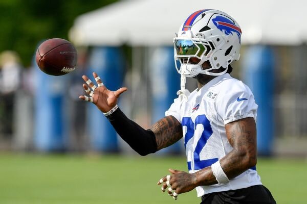 Bills safety Gardner-Johnson carted off with leg injury