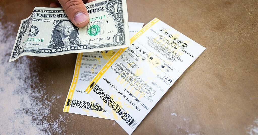 Powerball jackpot nears $1 billion after no one won $905 million grand prize