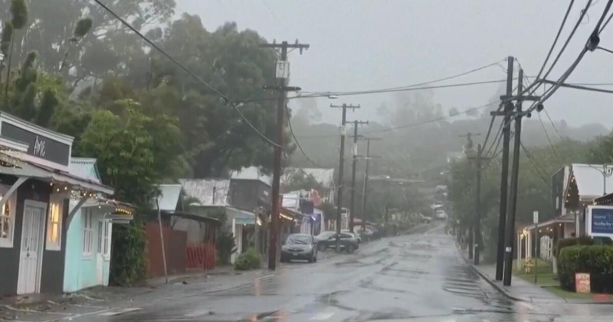 Hawaii governor calls state of emergency as hurricane Lala expected to pummel Big Island