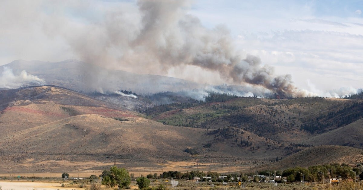 Reno residents grapple with Hawk Fire: "We have no idea if our house survived