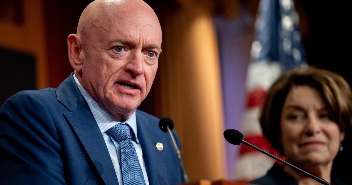 Sen. Mark Kelly: Trump "has to try to figure out a way out of" Iran war