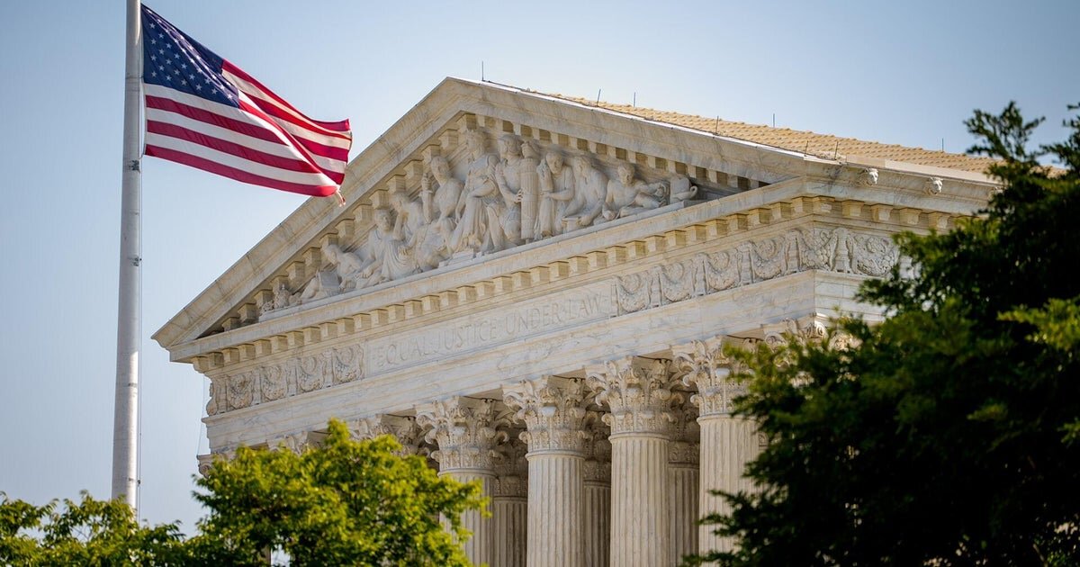Supreme Court lets Trump's order overhauling mail-in voting take effect for now