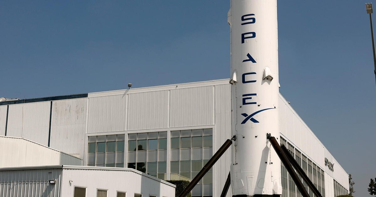 SpaceX posts first earnings report since IPO
