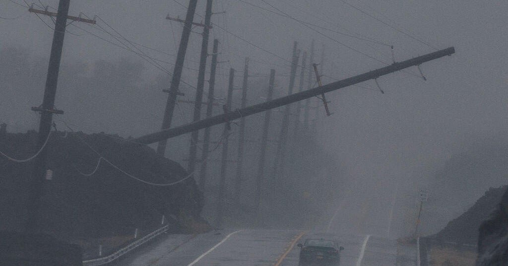 Hurricane Lala lashes Hawaii's Big Island as a Category 1 storm. Maps show its path.