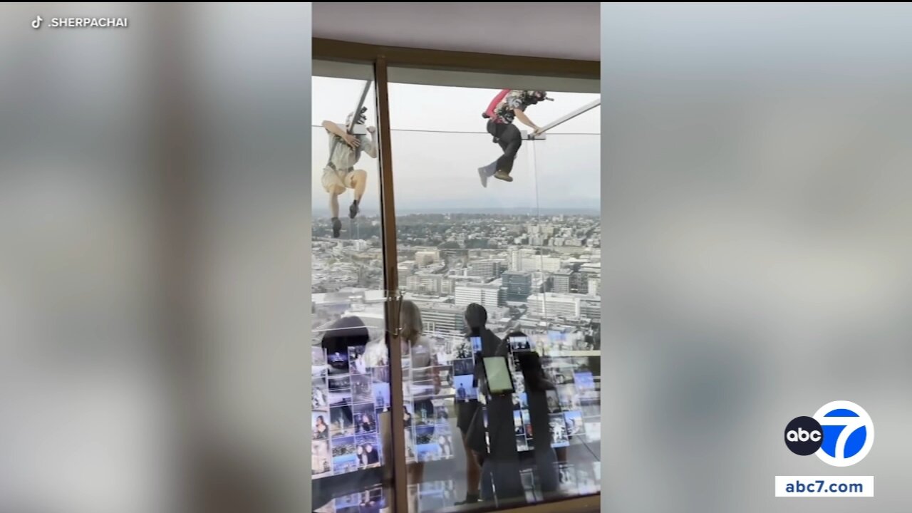 Seattle police are searching for two men who parachuted from Space Needle