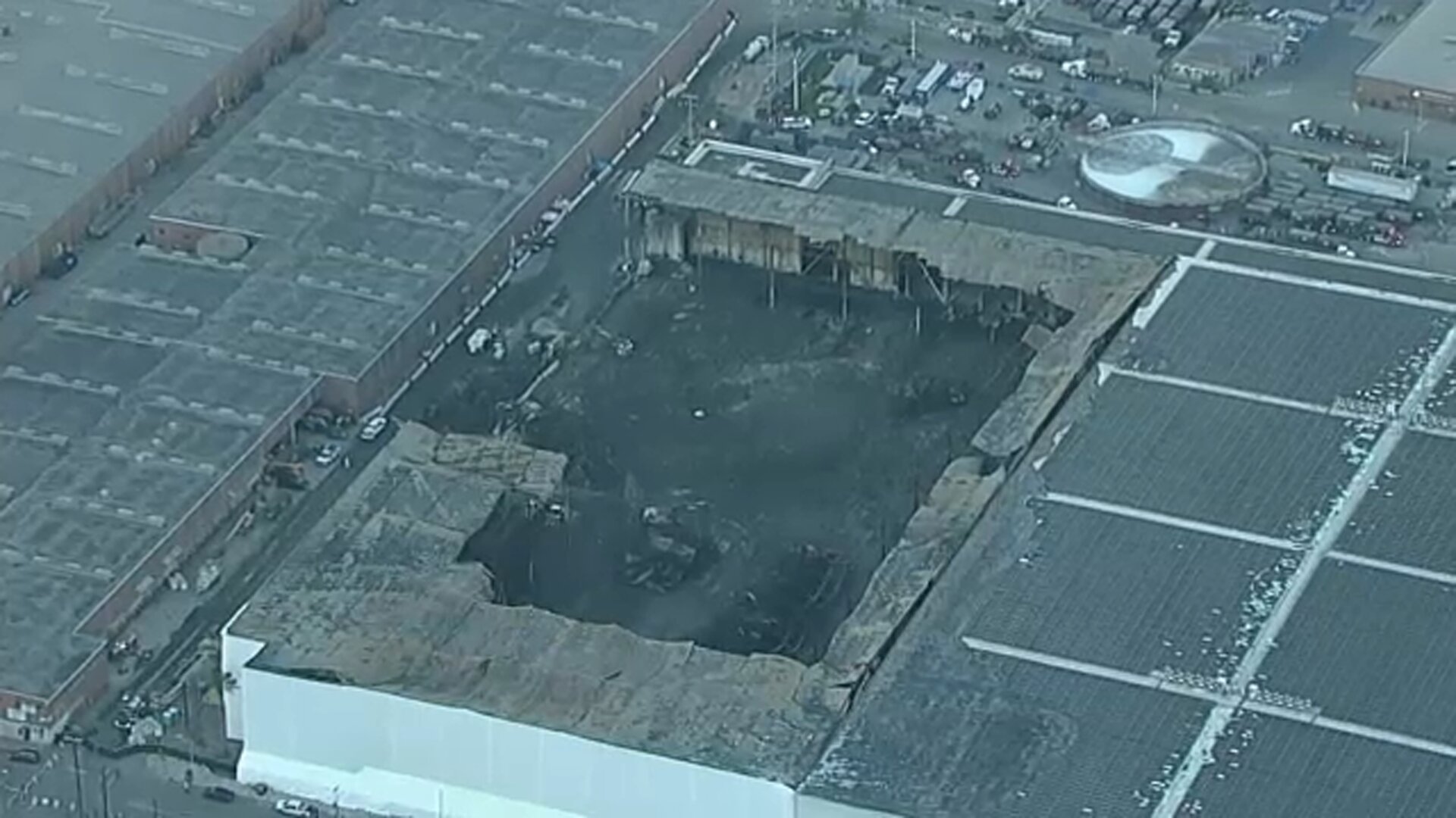 Boyle Heights cancer patient files lawsuit against Lineage over warehouse fire
