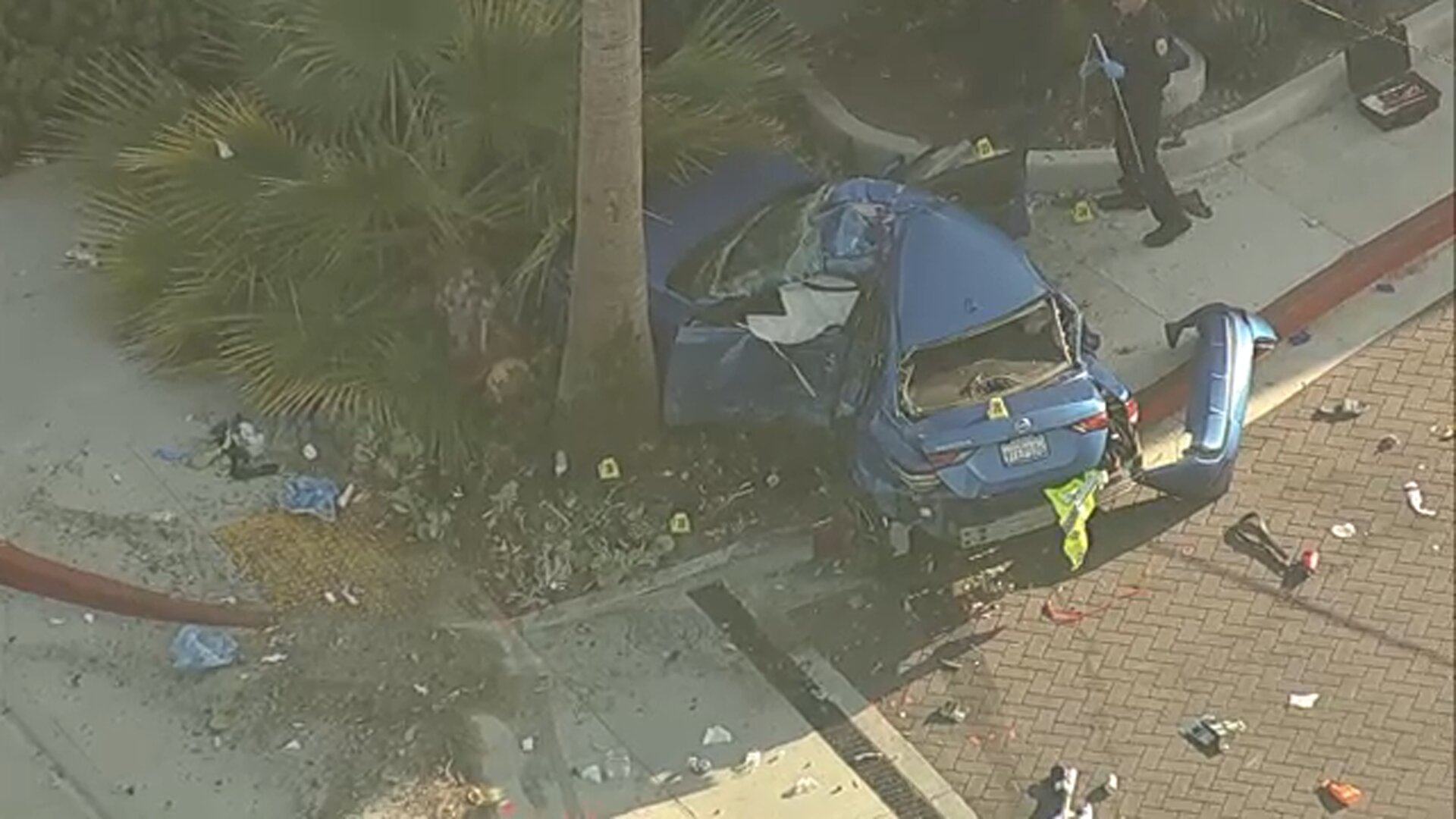 Chase ends in violent crash outside apartment complex in Pomona