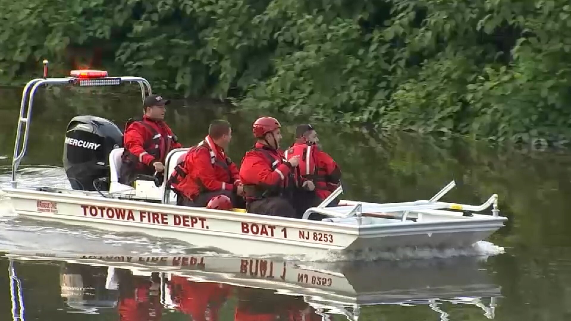 Body of boy recovered, girl still missing as divers search Passaic River in New Jersey