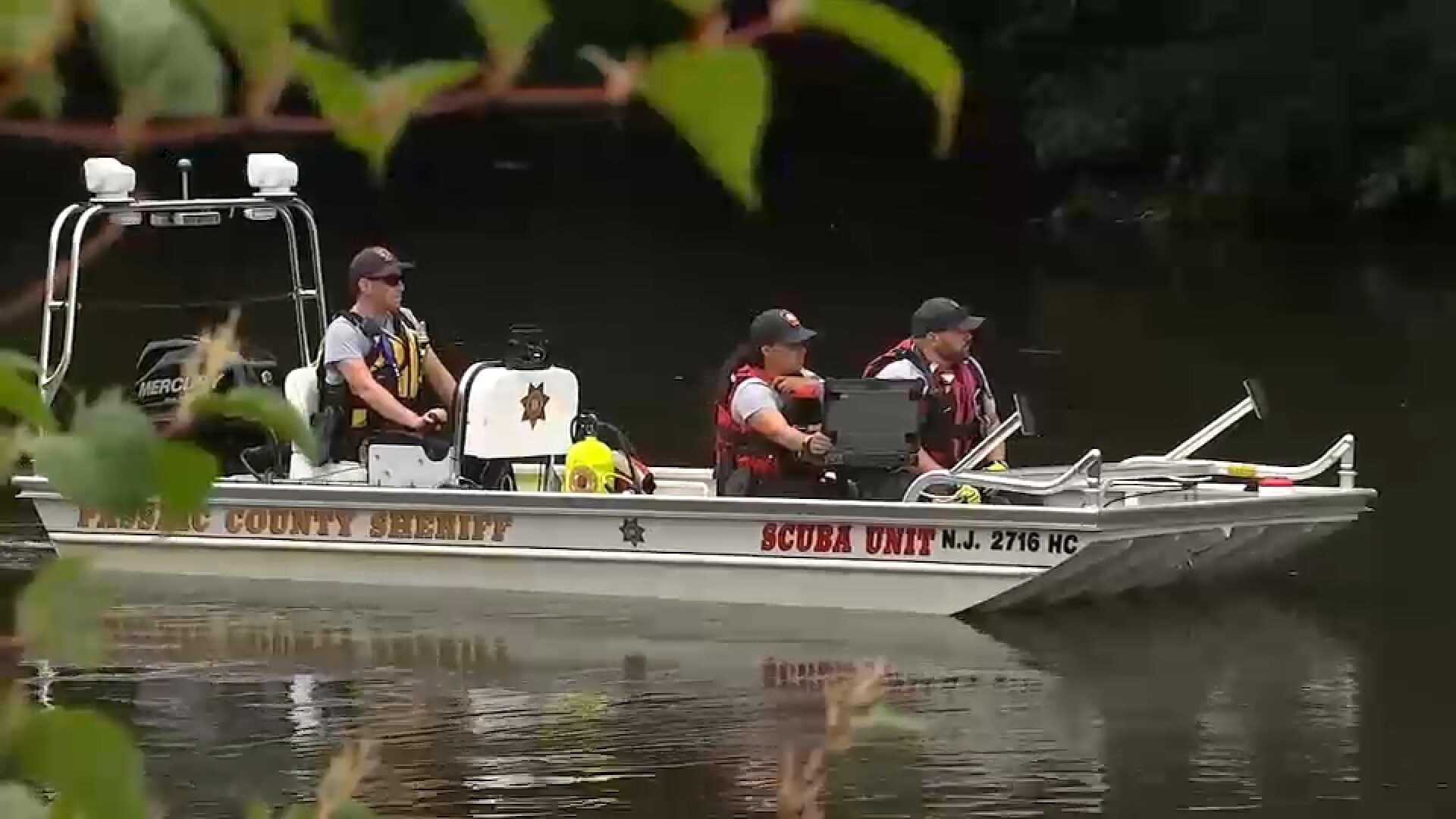 Search continues for missing 10-year-old girl in Passaic River after boy's body recovered