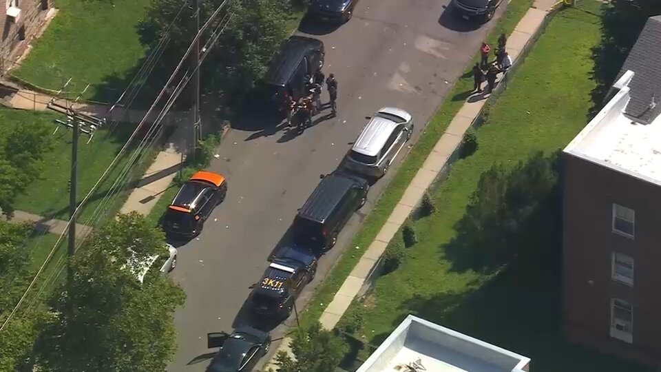 Man barricaded in apartment shot by police in Mount Vernon
