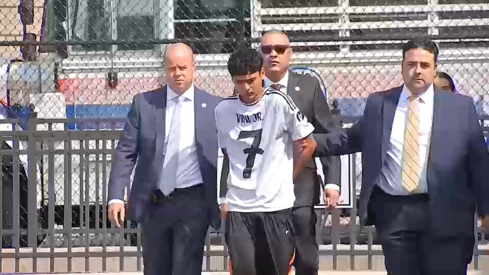 3 arrested after 18-year-old killed in 'gang attack' in Hempstead