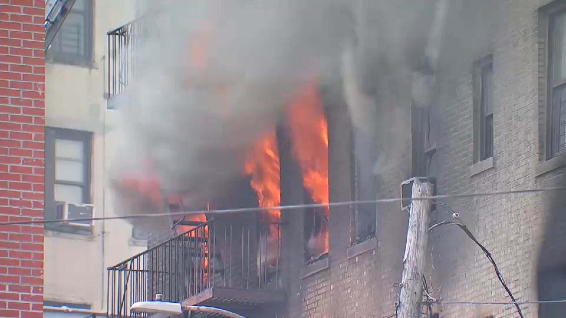 One person found dead after fire breaks out at Bronx apartment building; more than a dozen injured