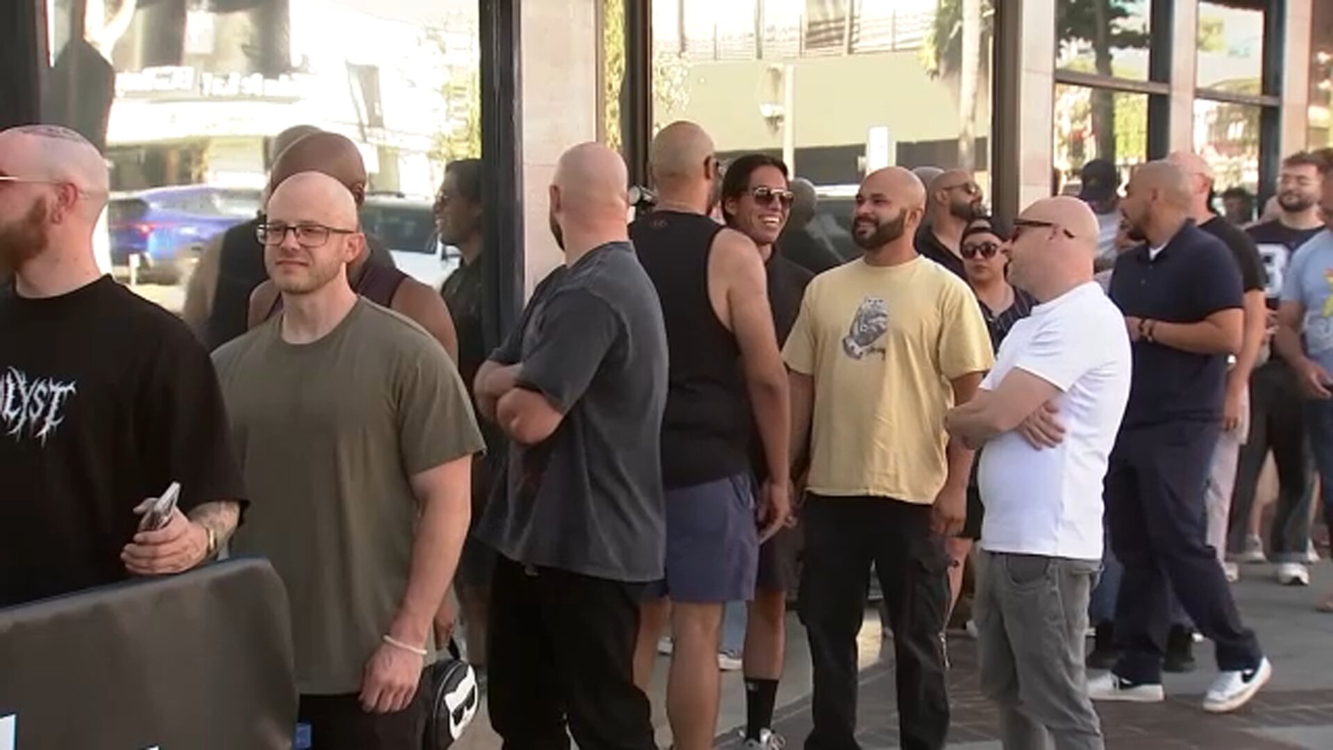 Hundreds of bald people gather for community 'Bald Meetup' in Glendale
