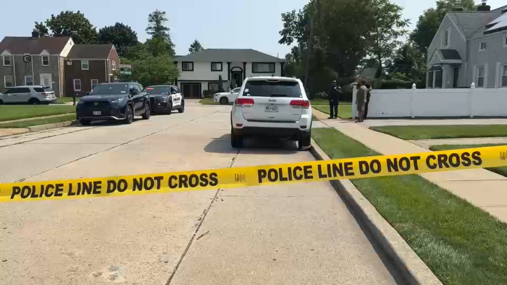 2 men found shot and killed inside basement of Hempstead home