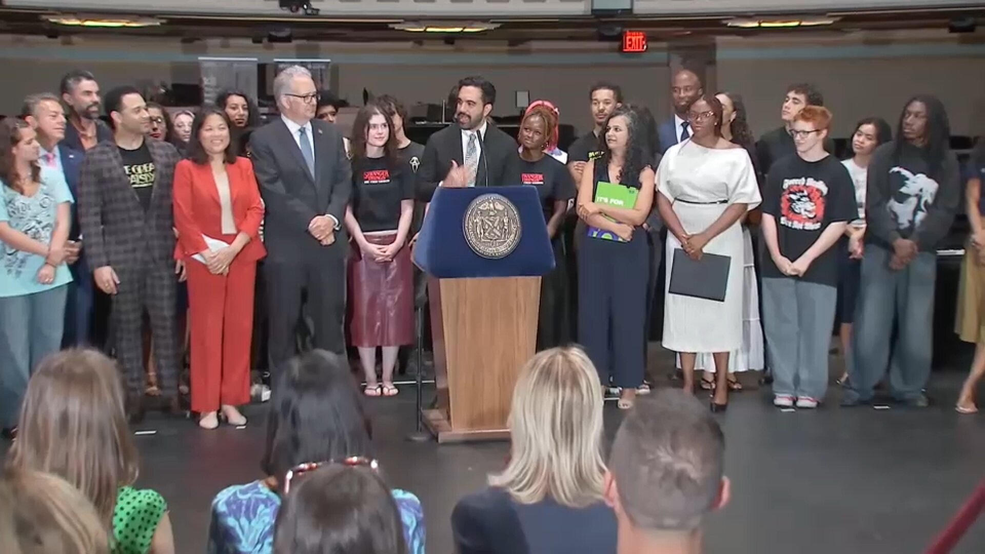 Mayor Mamdani announces free Broadway ticket lottery for NYC high school students