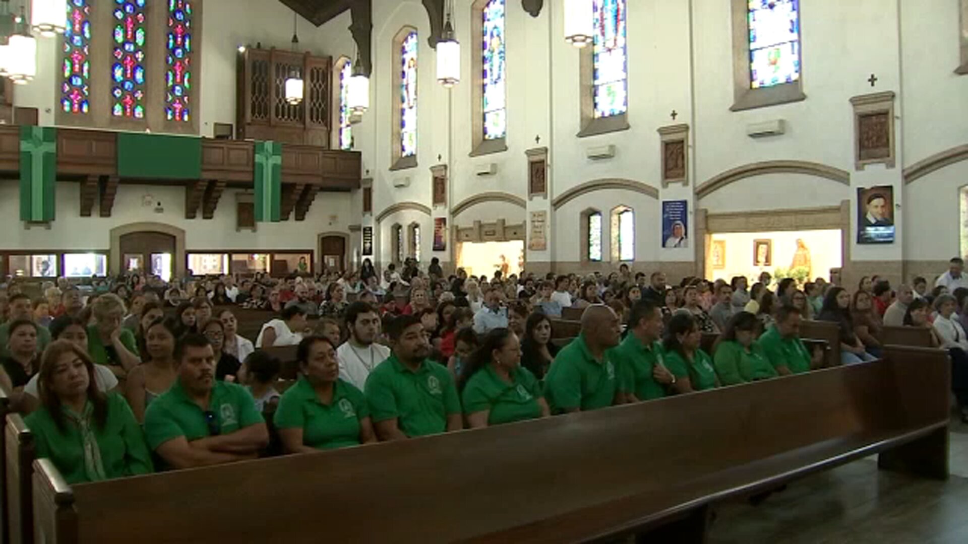 Huntington Park church holds special Mass in solidarity with quake-ravaged Colombia