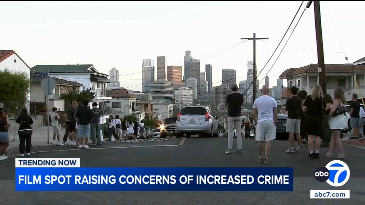 Victor Heights residents frustrated as hilltop streets with view of Los Angeles draws crowds