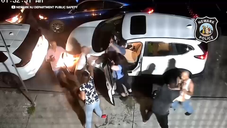 Police searching for 2 suspects after man beaten in dispute over double-parked cars in Newark