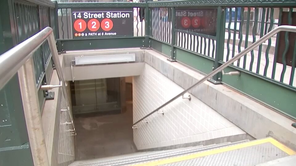 Woman hit with weighted bag on Manhattan subway staircase