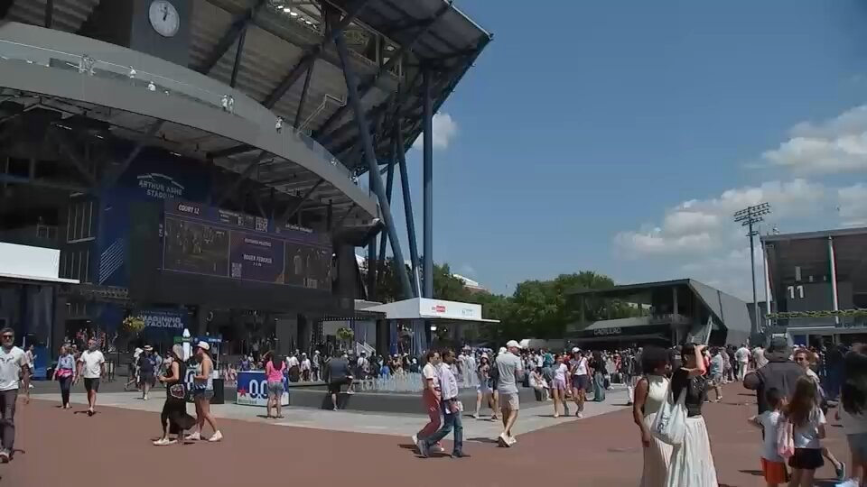 Mayor unveils renovated Bronx tennis courts as city offers discounted US Open tickets