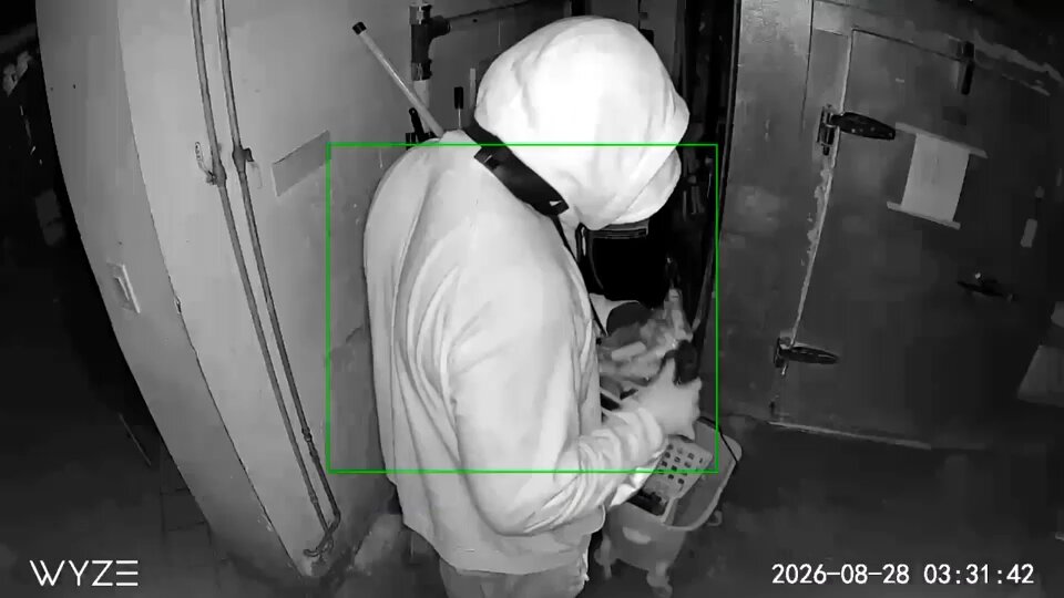 Thieves break into several Brooklyn restaurants overnight