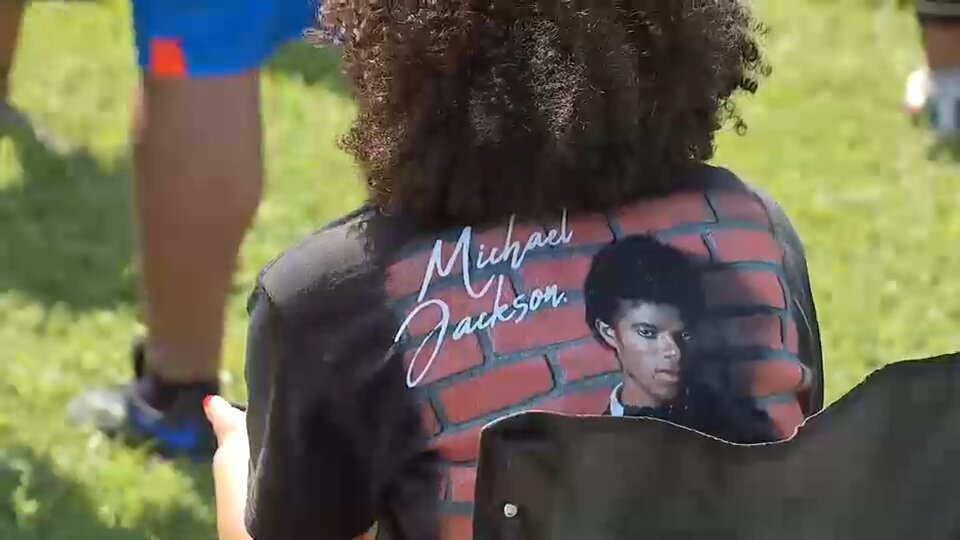 Brooklyn block party pays tribute to Michael Jackson on what would have been his 68th birthday