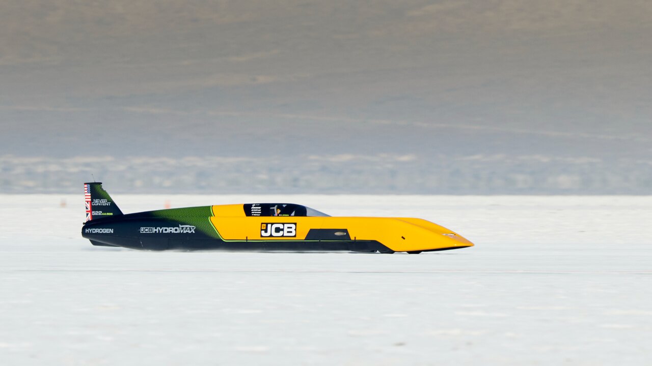 Hydrogen-powered 'rocket car' tops 400 mph in record-breaking test (video)