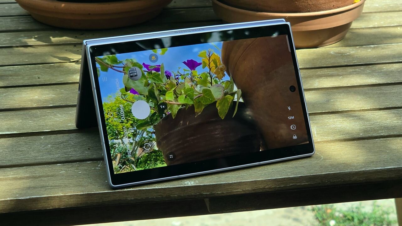 I've taken over 650 photos on the Samsung Galaxy Z Fold 8 and Fold 8 Ultra, and I'd pick the 'worse' camera phone to use long-term