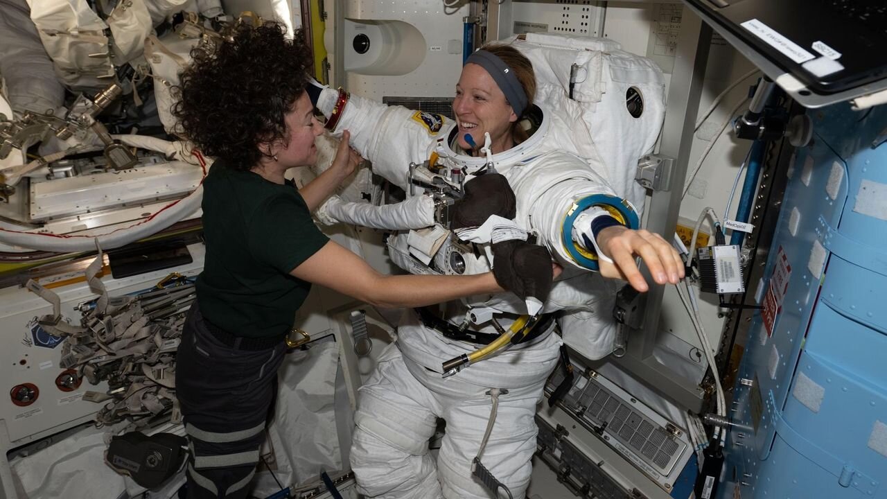 Watch 2 astronauts take 6th-ever all-female spacewalk today