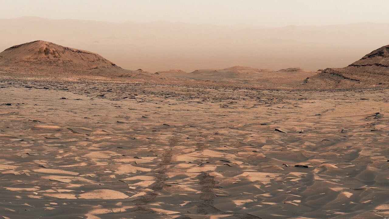 Curiosity climbs to new heights on Mars