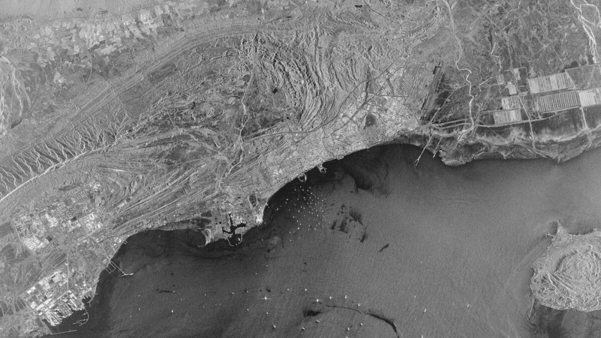 Is Iran Preparing to Permanently Block the Strait of Hormuz?