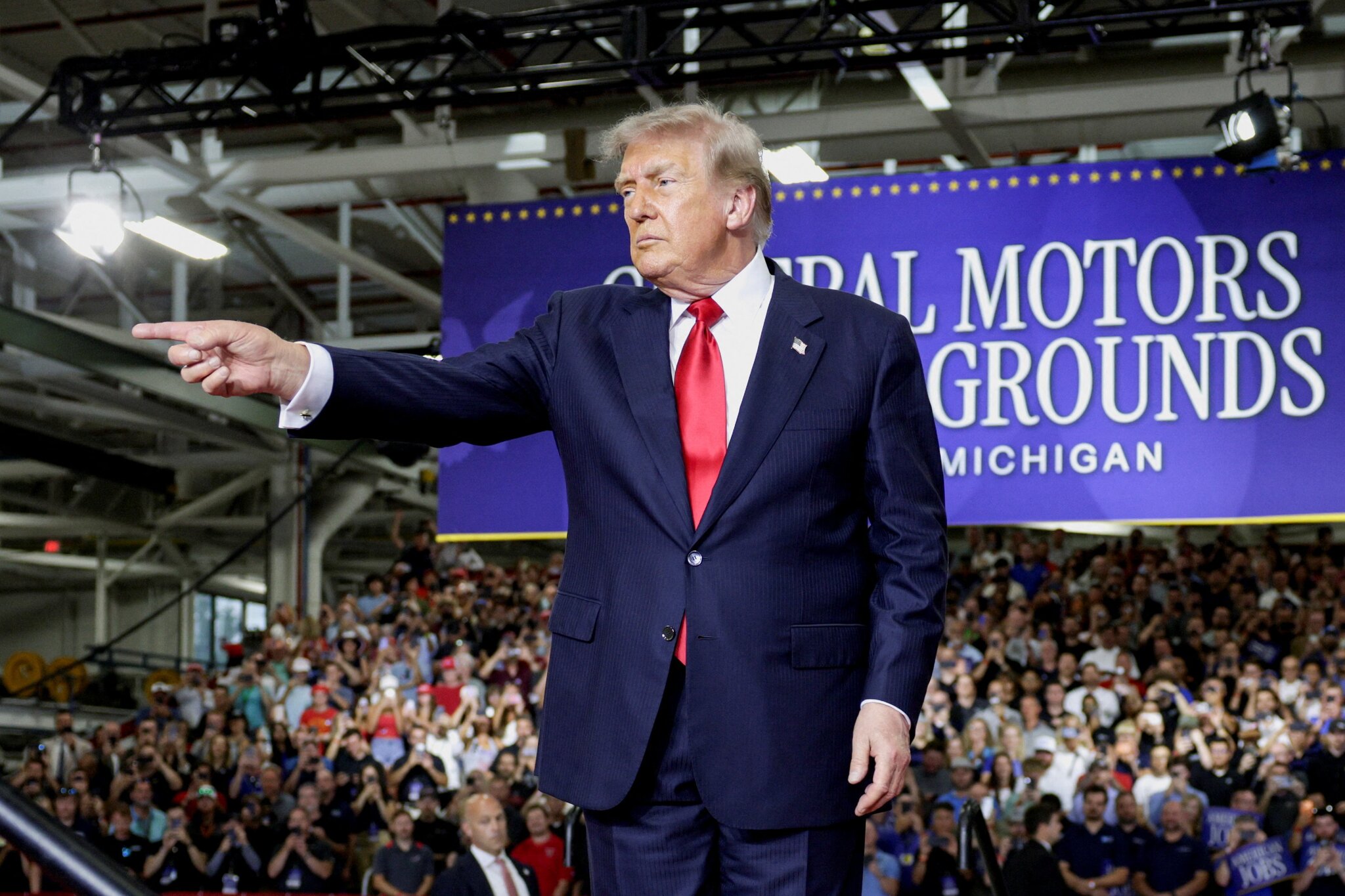 Trump defends his economic policies and tariffs during Michigan visit to General Motors