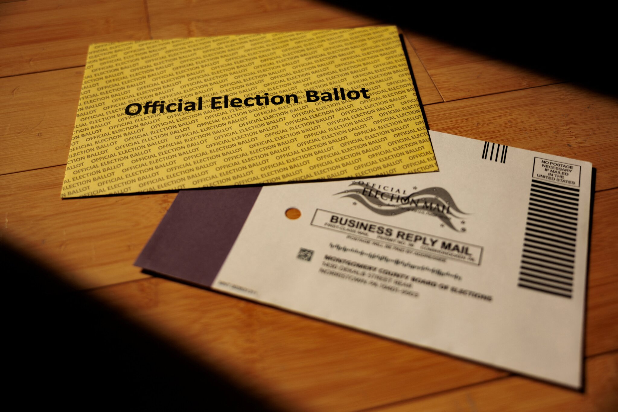 Judge lifts major obstacle for Trump mail voting order as states file new challenge ahead of midterms