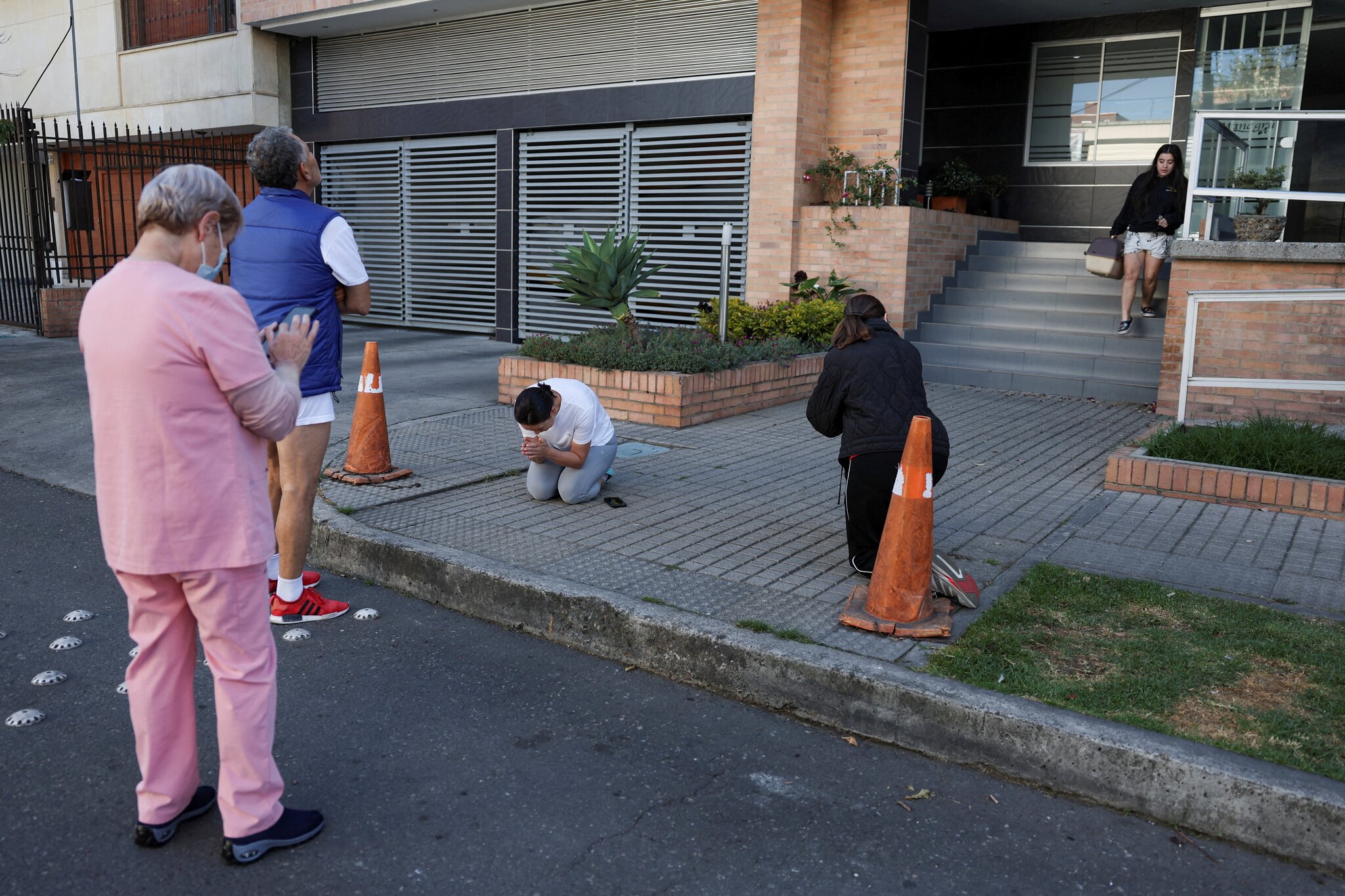 A 7.4-magnitude earthquake rocks Colombia and Ecuador, prompting people to evacuate buildings