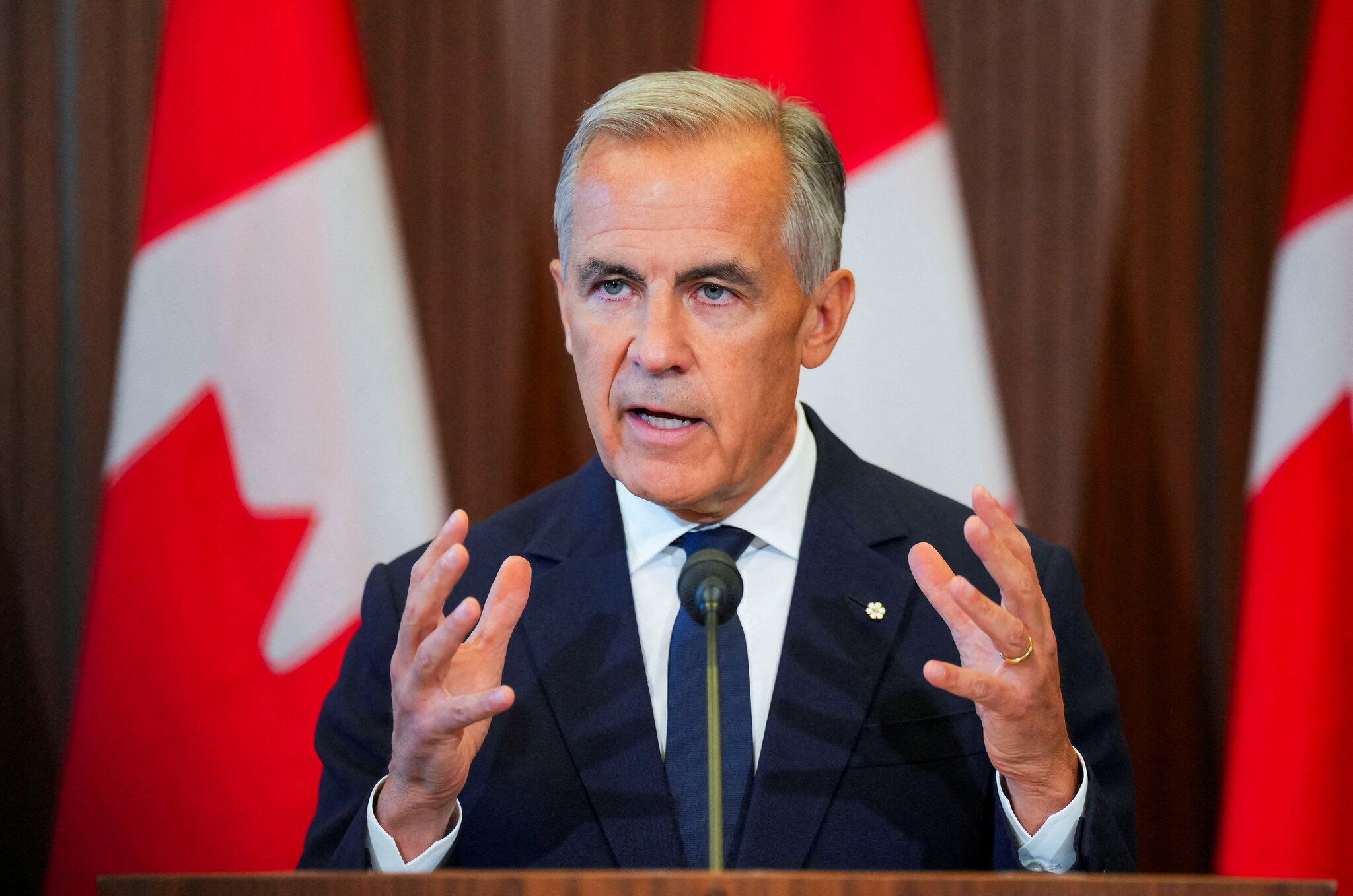 U.S. and Canada fall deeper into a trade war with new tariffs as talks collapse and blame is spread