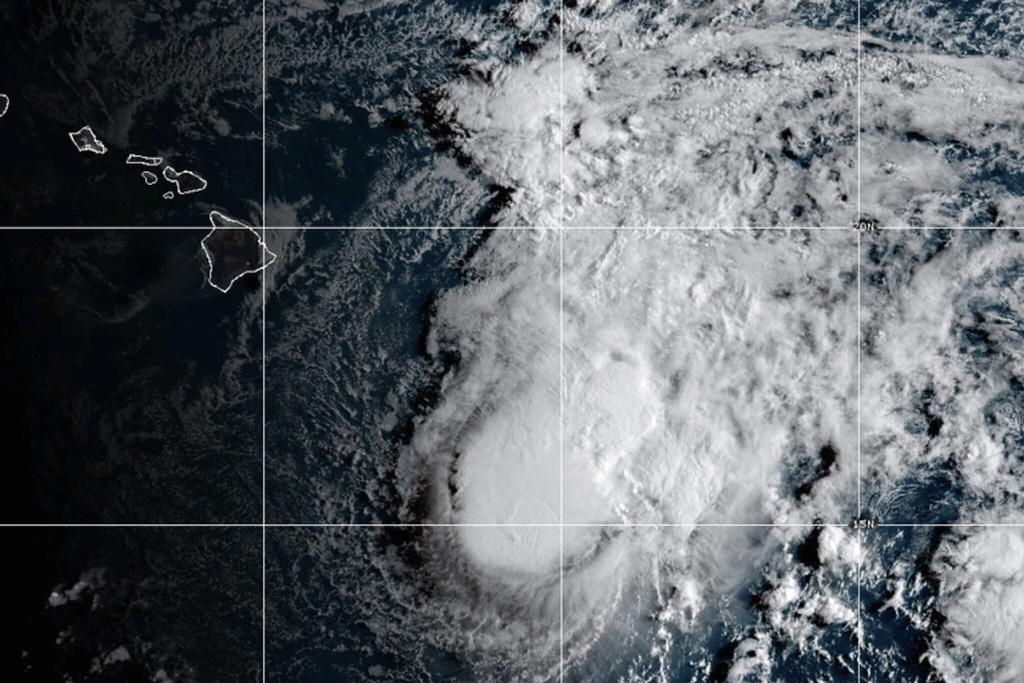 Tropical Storm Moke advances toward Hawaii as winds strengthen