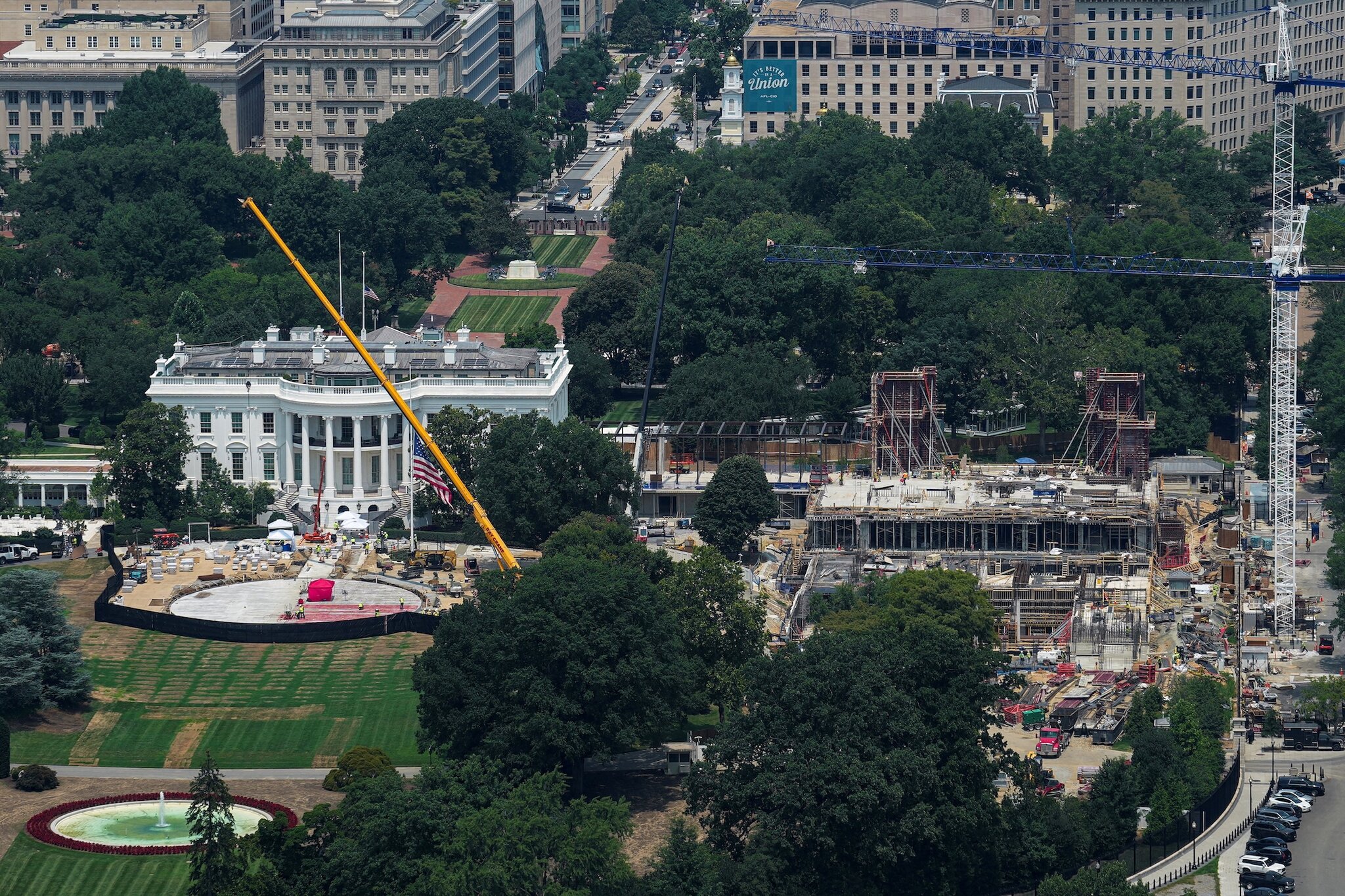 How Trump's construction projects are changing Washington and costing taxpayers